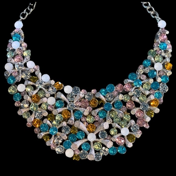 Jewelry - Starburst Crystal Necklace